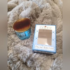 🆕 Farah Palm Brush